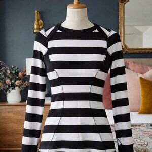 Lululemon Base Runner Long Sleeve Ladies Black and White Size Small workout top